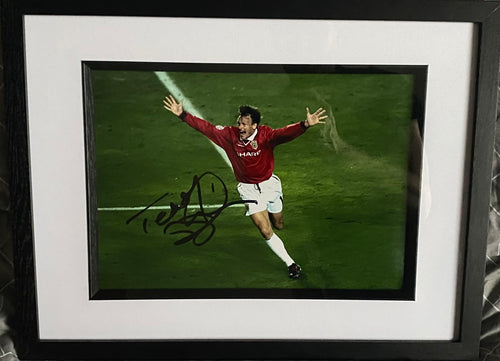 Teddy Sheringham signed and framed 12x8” Manchester United photo