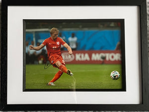 Dirk Kuyt signed and framed 12x8” Holland photo