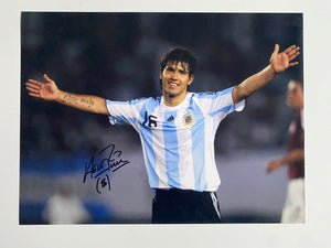 Sergio Aguero signed 16x12” Argentina photo