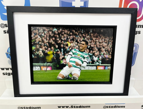 Luis Palma signed and framed 12x8” Celtic photo