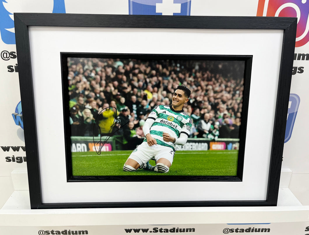 Luis Palma signed and framed 12x8” Celtic photo