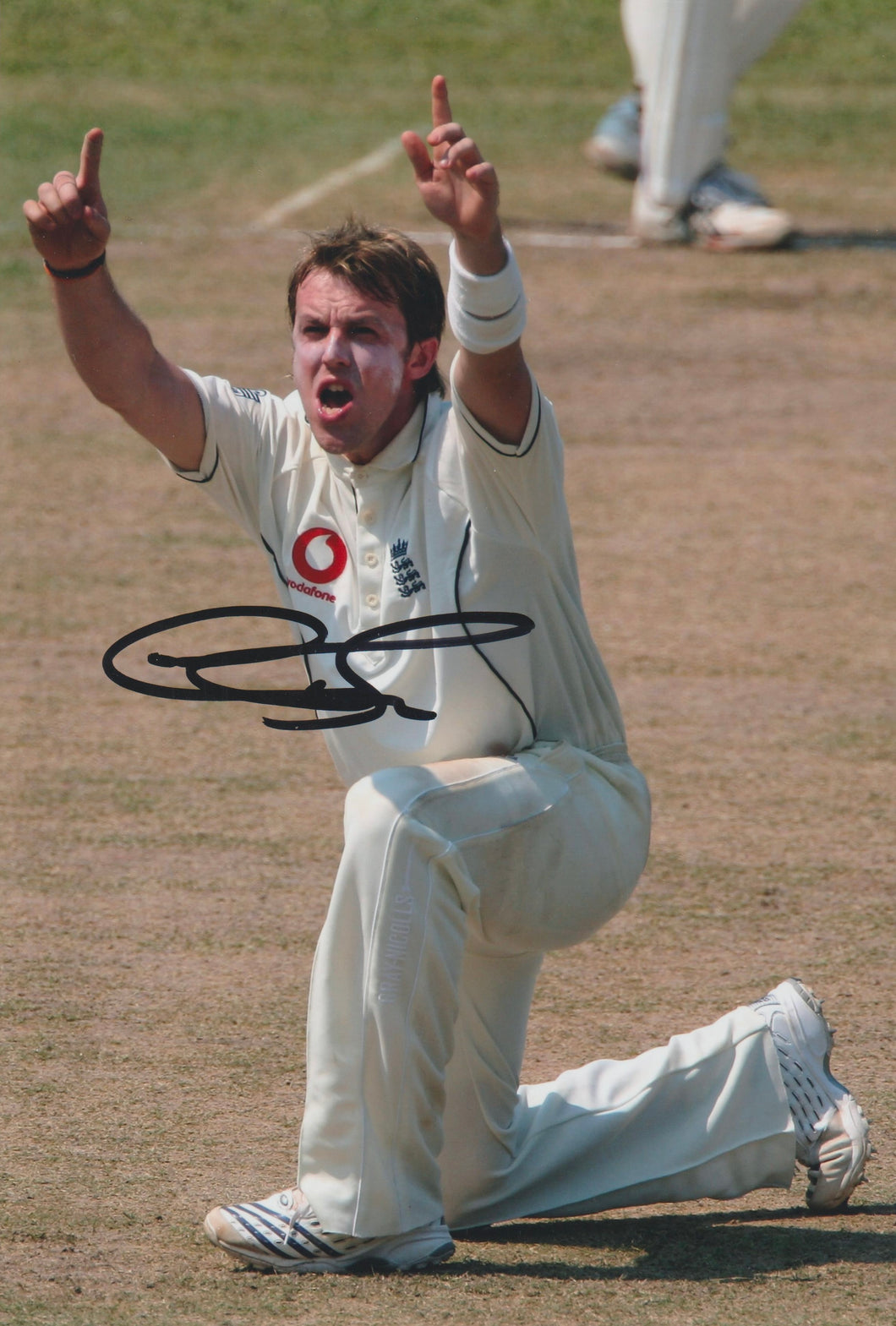 Graeme Swann signed 12x8” cricket photo