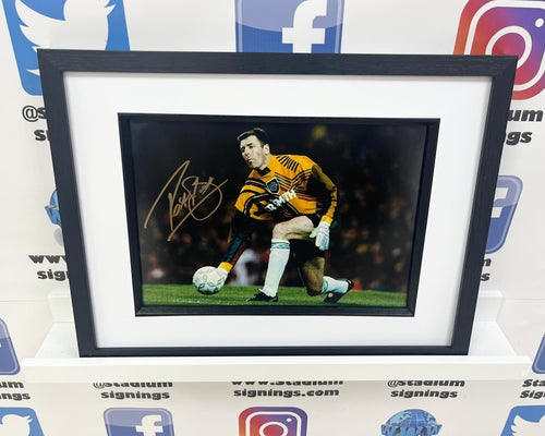 Pat Bonner signed and framed 12x8” photo