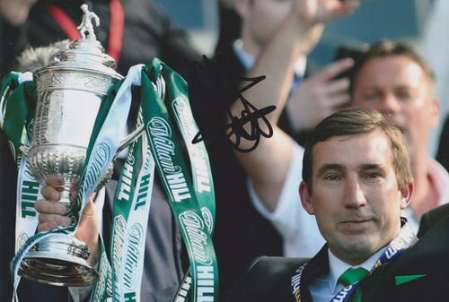 Alan Stubbs signed 12x8” Hibs photo