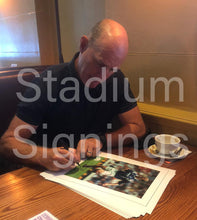 Load image into Gallery viewer, Gordon Durie signed 16x12” Rangers photo