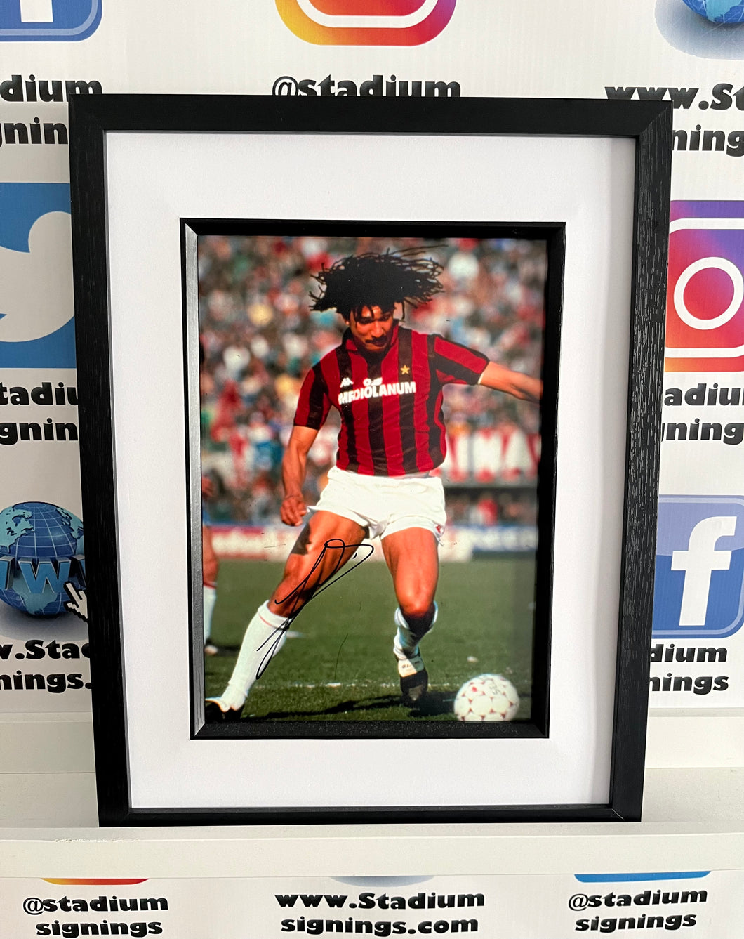 Ruud Gullit signed and framed 12x8” AC Milan photo