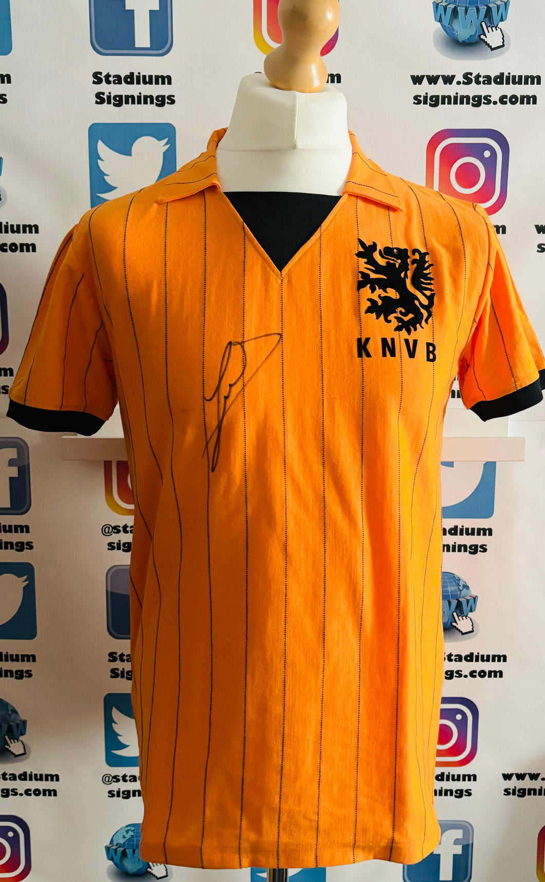 Ruud Gullit signed Holland shirt