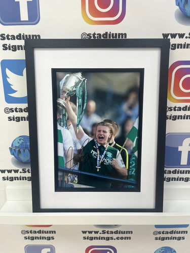 Jason Cummings signed and framed 12x8” Hibs photo