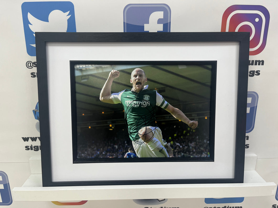 David Gray signed and framed 12x8” Hibs photo