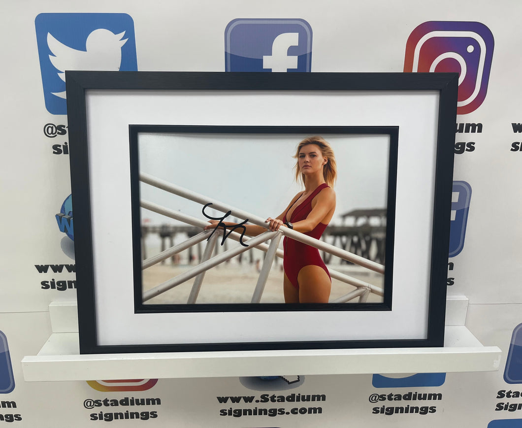 Kelly Rohrbach signed and framed 12x8” photo