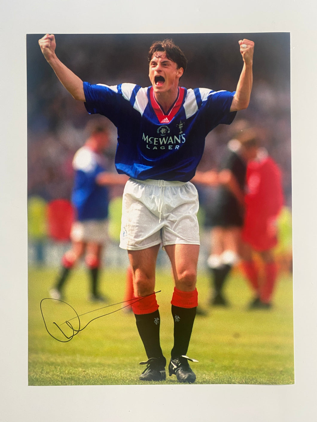 Davie Robertson signed 16x12” Rangers photo