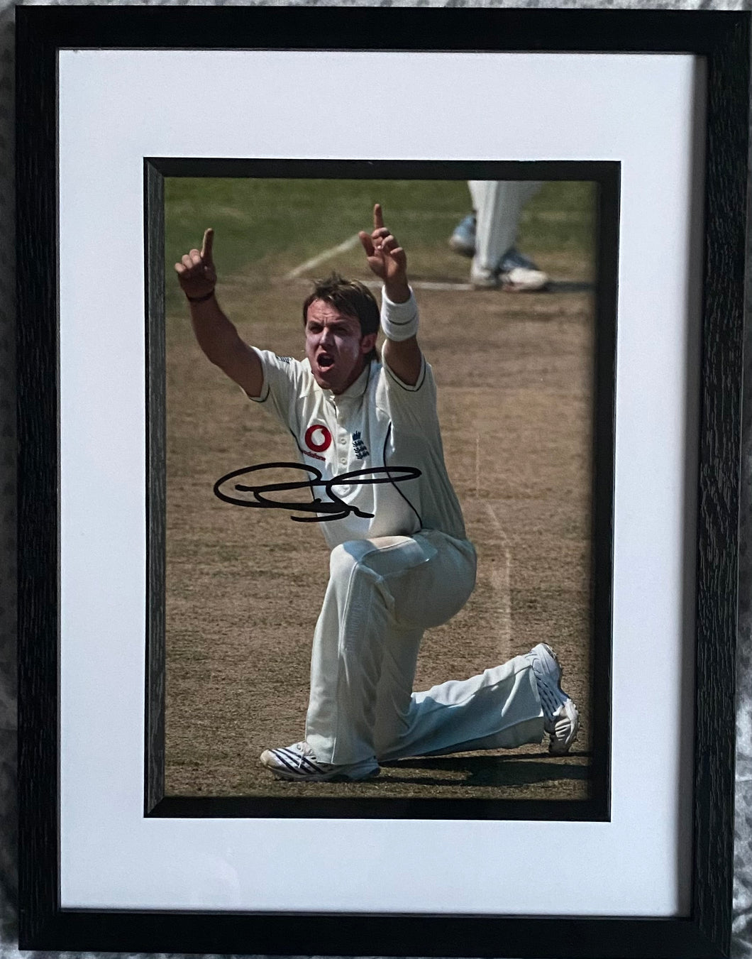 Graeme Swann signed and framed 12x8” photo