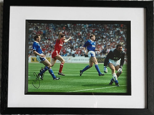 John Aldridge signed and framed 12x8” photo